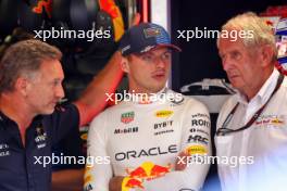 (L to R): Christian Horner (GBR) Red Bull Racing Team Principal with Max Verstappen (NLD) Red Bull Racing and Dr Helmut Marko (AUT) Red Bull Motorsport Consultant. 30.08.2024. Formula 1 World Championship, Rd 16, Italian Grand Prix, Monza, Italy, Practice Day.