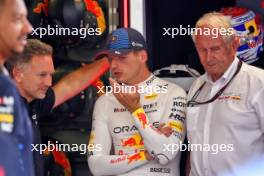 (L to R): Christian Horner (GBR) Red Bull Racing Team Principal with Max Verstappen (NLD) Red Bull Racing and Dr Helmut Marko (AUT) Red Bull Motorsport Consultant. 30.08.2024. Formula 1 World Championship, Rd 16, Italian Grand Prix, Monza, Italy, Practice Day.