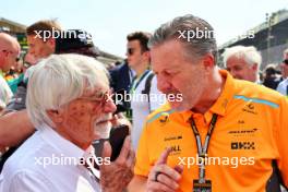 (L to R): Bernie Ecclestone (GBR) with Zak Brown (USA) McLaren Executive Director on the grid. 01.09.2024. Formula 1 World Championship, Rd 16, Italian Grand Prix, Monza, Italy, Race Day.