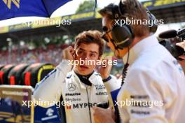 Franco Colapinto (ARG) Williams Racing with Gaetan Jego, Williams Racing Race Engineer on the grid. 01.09.2024. Formula 1 World Championship, Rd 16, Italian Grand Prix, Monza, Italy, Race Day.