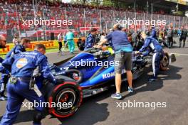 Franco Colapinto (ARG) Williams Racing FW46 on the grid. 01.09.2024. Formula 1 World Championship, Rd 16, Italian Grand Prix, Monza, Italy, Race Day.