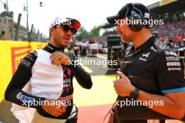 Pierre Gasly (FRA) Alpine F1 Team with John Howard (GBR) Alpine F1 Team Race Engineer on the grid. 01.09.2024. Formula 1 World Championship, Rd 16, Italian Grand Prix, Monza, Italy, Race Day.