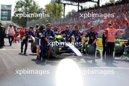 Alexander Albon (THA) Williams Racing FW46 on the grid. 01.09.2024. Formula 1 World Championship, Rd 16, Italian Grand Prix, Monza, Italy, Race Day.