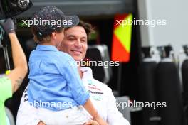 Toto Wolff (GER) Mercedes AMG F1 Shareholder and Executive Director with his son Jack. 01.09.2024. Formula 1 World Championship, Rd 16, Italian Grand Prix, Monza, Italy, Race Day.