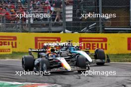 Sergio Perez (MEX) Red Bull Racing RB20. 01.09.2024. Formula 1 World Championship, Rd 16, Italian Grand Prix, Monza, Italy, Race Day.