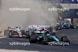 Fernando Alonso (ESP) Aston Martin F1 Team AMR24 at the start of the race. 01.09.2024. Formula 1 World Championship, Rd 16, Italian Grand Prix, Monza, Italy, Race Day.