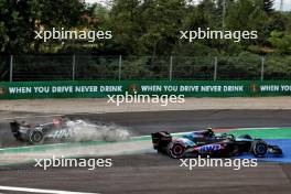 Pierre Gasly (FRA) Alpine F1 Team A524 runs wide. 01.09.2024. Formula 1 World Championship, Rd 16, Italian Grand Prix, Monza, Italy, Race Day.