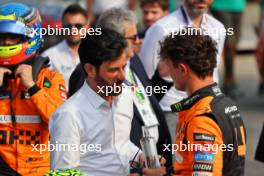 (L to R): Mohammed Bin Sulayem (UAE) FIA President with Lando Norris (GBR) McLaren in parc ferme. 31.08.2024. Formula 1 World Championship, Rd 16, Italian Grand Prix, Monza, Italy, Qualifying Day.