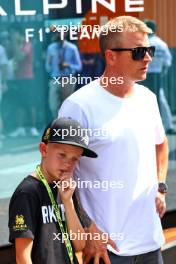 Kimi Raikkonen (FIN) with his son Robin Raikkonen (FIN). 31.08.2024. Formula 1 World Championship, Rd 16, Italian Grand Prix, Monza, Italy, Qualifying Day.