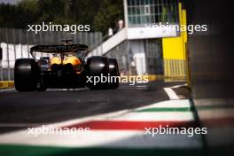 Oscar Piastri (AUS) McLaren MCL38. 31.08.2024. Formula 1 World Championship, Rd 16, Italian Grand Prix, Monza, Italy, Qualifying Day.