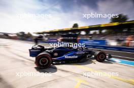 Franco Colapinto (ARG) Williams Racing FW46 leaves the pits. 31.08.2024. Formula 1 World Championship, Rd 16, Italian Grand Prix, Monza, Italy, Qualifying Day.