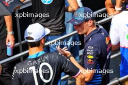 (L to R): Pierre Gasly (FRA) Alpine F1 Team with Max Verstappen (NLD) Red Bull Racing on the drivers' parade. 01.09.2024. Formula 1 World Championship, Rd 16, Italian Grand Prix, Monza, Italy, Race Day.