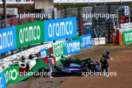 Daniel Ricciardo (AUS) RB VCARB 01 and Alexander Albon (THA) Williams Racing FW46 crashed out of the race. 07.04.2024. Formula 1 World Championship, Rd 4, Japanese Grand Prix, Suzuka, Japan, Race Day.