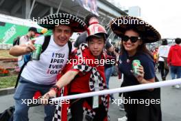 Circuit atmosphere - fans. 06.04.2024. Formula 1 World Championship, Rd 4, Japanese Grand Prix, Suzuka, Japan, Qualifying Day.