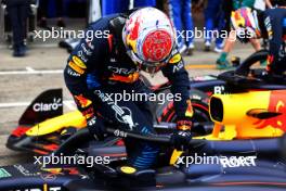 Pole sitter Max Verstappen (NLD) Red Bull Racing RB20 in qualifying parc ferme. 06.04.2024. Formula 1 World Championship, Rd 4, Japanese Grand Prix, Suzuka, Japan, Qualifying Day.