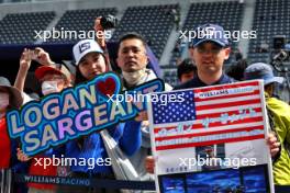 Circuit atmosphere - Logan Sargeant (USA) Williams Racing fans. 04.04.2024. Formula 1 World Championship, Rd 4, Japanese Grand Prix, Suzuka, Japan, Preparation Day.
