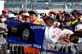 Circuit atmosphere - Yuki Tsunoda (JPN) RB fans. 04.04.2024. Formula 1 World Championship, Rd 4, Japanese Grand Prix, Suzuka, Japan, Preparation Day.