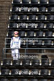 Circuit atmosphere - a Yuki Tsunoda (JPN) RB fan in the grandstand. 04.04.2024. Formula 1 World Championship, Rd 4, Japanese Grand Prix, Suzuka, Japan, Preparation Day.