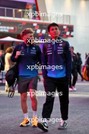 Alexander Albon (THA) Williams Racing with Patrick Harding (GBR) Williams Racing Personal Trainer. 20.11.2024. Formula 1 World Championship, Rd 22, Las Vegas Grand Prix, Las Vegas, Nevada, USA, Preparation Day.