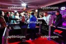 Franco Colapinto (ARG) Williams Racing with the media. 20.11.2024. Formula 1 World Championship, Rd 22, Las Vegas Grand Prix, Las Vegas, Nevada, USA, Preparation Day.