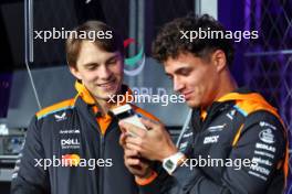 (L to R): Oscar Piastri (AUS) McLaren with team mate Lando Norris (GBR) McLaren. 20.11.2024. Formula 1 World Championship, Rd 22, Las Vegas Grand Prix, Las Vegas, Nevada, USA, Preparation Day.