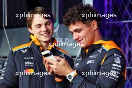 (L to R): Oscar Piastri (AUS) McLaren with team mate Lando Norris (GBR) McLaren. 20.11.2024. Formula 1 World Championship, Rd 22, Las Vegas Grand Prix, Las Vegas, Nevada, USA, Preparation Day.