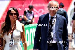 Stefano Domenicali (ITA) Formula One President and CEO with his wife Silvia. 26.05.2024. Formula 1 World Championship, Rd 8, Monaco Grand Prix, Monte Carlo, Monaco, Race Day.