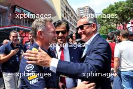 Christian Horner (GBR) Red Bull Racing Team Principal and Mohammed Bin Sulayem (UAE) FIA President on the grid. 26.05.2024. Formula 1 World Championship, Rd 8, Monaco Grand Prix, Monte Carlo, Monaco, Race Day.