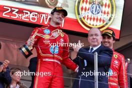 (L to R): Race winner Charles Leclerc (MON) Ferrari celebrates on the podium with HSH Prince Albert of Monaco (MON). 26.05.2024. Formula 1 World Championship, Rd 8, Monaco Grand Prix, Monte Carlo, Monaco, Race Day.