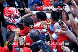 Race winner Charles Leclerc (MON) Ferrari celebrates in parc ferme with the team. 26.05.2024. Formula 1 World Championship, Rd 8, Monaco Grand Prix, Monte Carlo, Monaco, Race Day.