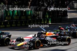 Max Verstappen (NLD) Red Bull Racing RB20 at the restart of the race. 26.05.2024. Formula 1 World Championship, Rd 8, Monaco Grand Prix, Monte Carlo, Monaco, Race Day.