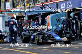 Logan Sargeant (USA) Williams Racing FW46 makes a pit stop. 26.05.2024. Formula 1 World Championship, Rd 8, Monaco Grand Prix, Monte Carlo, Monaco, Race Day.