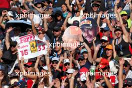 Circuit atmosphere - fans in the grandstand. 25.10.2024. Formula 1 World Championship, Rd 20, Mexican Grand Prix, Mexico City, Mexico, Practice Day.