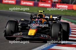 Sergio Perez (MEX) Red Bull Racing RB20. 25.10.2024. Formula 1 World Championship, Rd 20, Mexican Grand Prix, Mexico City, Mexico, Practice Day.