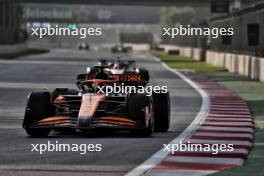 Oscar Piastri (AUS) McLaren MCL38. 25.10.2024. Formula 1 World Championship, Rd 20, Mexican Grand Prix, Mexico City, Mexico, Practice Day.