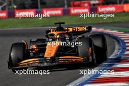 Oscar Piastri (AUS) McLaren MCL38. 25.10.2024. Formula 1 World Championship, Rd 20, Mexican Grand Prix, Mexico City, Mexico, Practice Day.