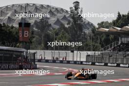 Oscar Piastri (AUS) McLaren MCL38. 25.10.2024. Formula 1 World Championship, Rd 20, Mexican Grand Prix, Mexico City, Mexico, Practice Day.