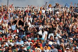 Circuit atmosphere - fans in the grandstand. 25.10.2024. Formula 1 World Championship, Rd 20, Mexican Grand Prix, Mexico City, Mexico, Practice Day.