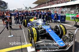 Williams Racing on the grid. 27.10.2024. Formula 1 World Championship, Rd 20, Mexican Grand Prix, Mexico City, Mexico, Race Day.