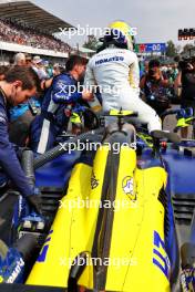 Franco Colapinto (ARG) Williams Racing FW46 on the grid. 27.10.2024. Formula 1 World Championship, Rd 20, Mexican Grand Prix, Mexico City, Mexico, Race Day.