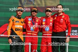 The podium (L to R): Lando Norris (GBR) McLaren, second; Carlos Sainz Jr (ESP) Ferrari, race winner; Charles Leclerc (MON) Ferrari, third; Riccardo Adami (ITA) Ferrari Race Engineer. 27.10.2024. Formula 1 World Championship, Rd 20, Mexican Grand Prix, Mexico City, Mexico, Race Day.