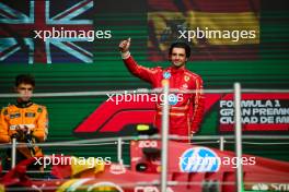 Race winner Carlos Sainz Jr (ESP) Ferrari SF-24 celebrates on the podium. 27.10.2024. Formula 1 World Championship, Rd 20, Mexican Grand Prix, Mexico City, Mexico, Race Day.