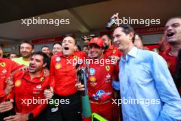 Race winner Carlos Sainz Jr (ESP) Ferrari celebrates with Riccardo Adami (ITA) Ferrari Race Engineer and John Elkann (ITA) FIAT Chrysler Automobiles Chairman. 27.10.2024. Formula 1 World Championship, Rd 20, Mexican Grand Prix, Mexico City, Mexico, Race Day.