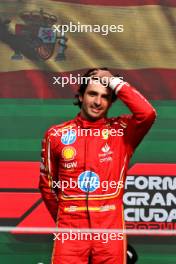 Race winner Carlos Sainz Jr (ESP) Ferrari SF-24 celebrates on the podium. 27.10.2024. Formula 1 World Championship, Rd 20, Mexican Grand Prix, Mexico City, Mexico, Race Day.