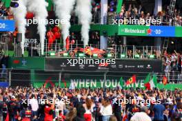 Race winner Carlos Sainz Jr (ESP) Ferrari SF-24 celebrates on the podium. 27.10.2024. Formula 1 World Championship, Rd 20, Mexican Grand Prix, Mexico City, Mexico, Race Day.