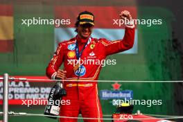 Race winner Carlos Sainz Jr (ESP) Ferrari celebrates on the podium. 27.10.2024. Formula 1 World Championship, Rd 20, Mexican Grand Prix, Mexico City, Mexico, Race Day.