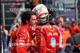 (L to R): Race winner Carlos Sainz Jr (ESP) Ferrari with third placed team mate Charles Leclerc (MON) Ferrari in parc ferme. 27.10.2024. Formula 1 World Championship, Rd 20, Mexican Grand Prix, Mexico City, Mexico, Race Day.