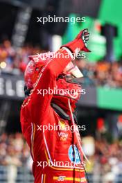 Race winner Carlos Sainz Jr (ESP) Ferrari celebrates in parc ferme. 27.10.2024. Formula 1 World Championship, Rd 20, Mexican Grand Prix, Mexico City, Mexico, Race Day.