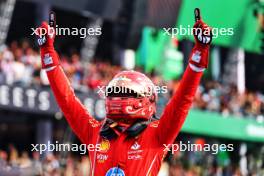 Race winner Carlos Sainz Jr (ESP) Ferrari celebrates in parc ferme. 27.10.2024. Formula 1 World Championship, Rd 20, Mexican Grand Prix, Mexico City, Mexico, Race Day.