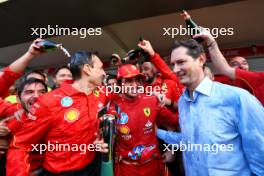 Race winner Carlos Sainz Jr (ESP) Ferrari celebrates with Riccardo Adami (ITA) Ferrari Race Engineer and John Elkann (ITA) FIAT Chrysler Automobiles Chairman. 27.10.2024. Formula 1 World Championship, Rd 20, Mexican Grand Prix, Mexico City, Mexico, Race Day.